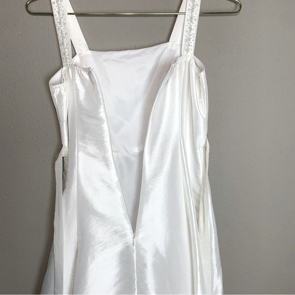 Isobella & Chloe Flower Girl or First 1st Communion Dress White Beaded Size 10 - Picture 4 of 11